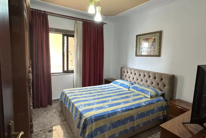 Shtepi me qera Apartament ne Tirane, 2+1, Mobilimi E mobiluar, Pagesa 900  Euro.