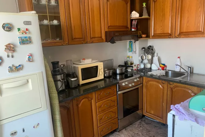 Shtepi me qera Apartament ne Tirane, 2+1, Mobilimi E mobiluar, Pagesa 900  Euro.
