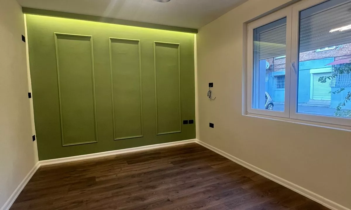 Appartamento in vendita a Tirana 1+1, SemiArredato