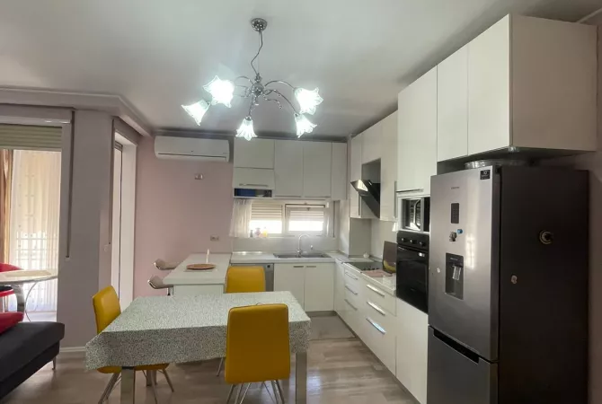 Apartament modern në shitje  Komuna e Parisit/340,000 euro