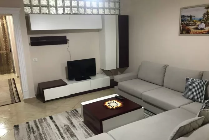 Jepet me qera  apartament 1+1 ne Fresk/35,000 LEKE
