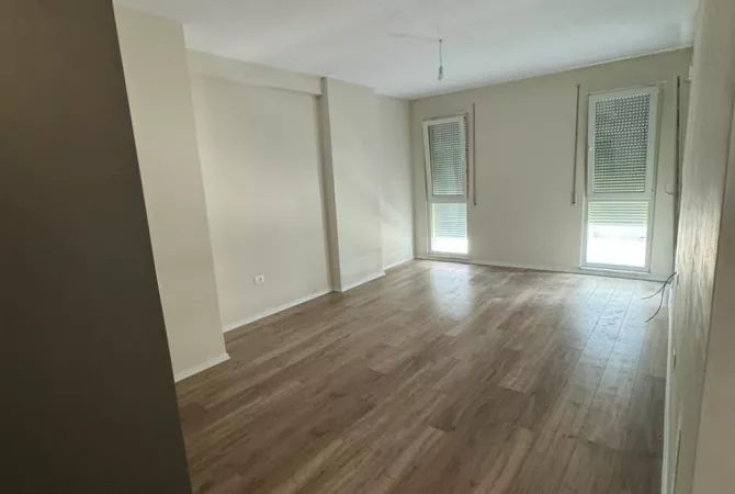 Jepet me qera apartament 2+1+2 tek Univers City/450 euro
