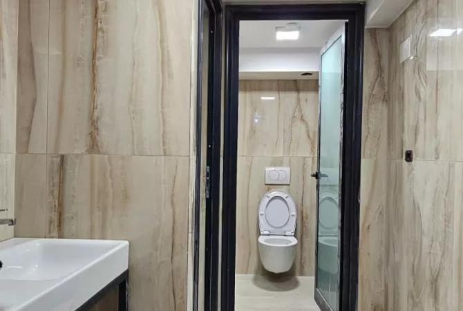 Jepet me qera ambjent biznesi ne Bllok/370,000 leke