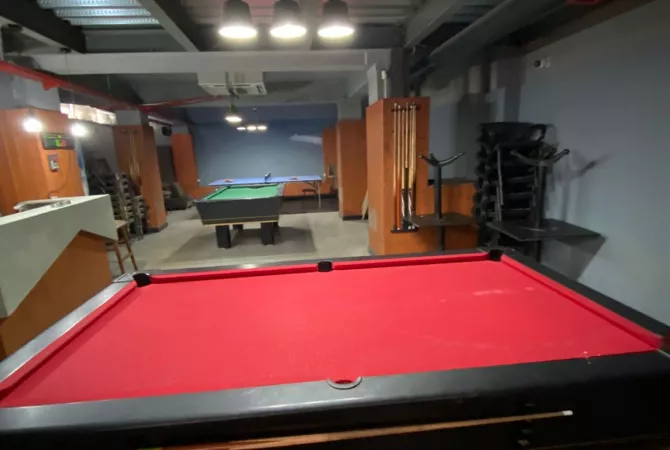 Ambient biznesi me qera 2+1 ne Tirane - 1,200 Euro