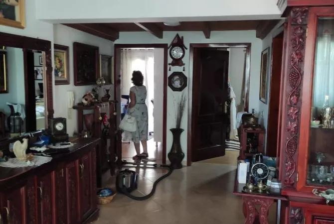 Shitet vile 4-Katëshe ne Qender te Tiranes/1,000,000 euro