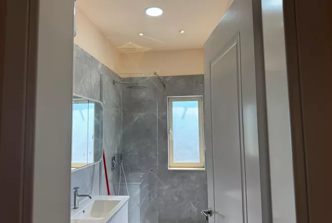 Shtepi me qera Apartament ne Tirane, 2+1, Mobilimi E mobiluar, Pagesa 600  Euro.