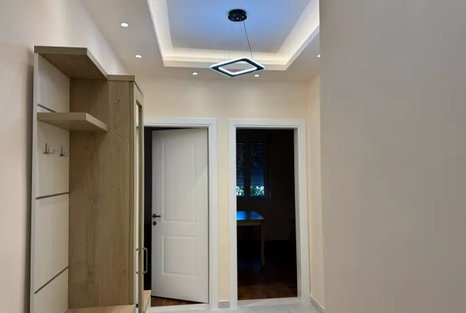 Shtepi me qera Apartament ne Tirane, 2+1, Mobilimi E mobiluar, Pagesa 600  Euro.