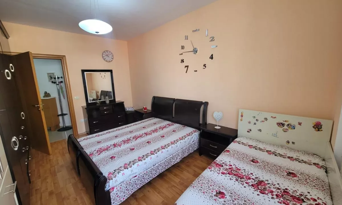 Shtepi ne shitje Apartament ne Tirane, 1+1, Mobilimi E mobiluar, Pagesa 91,000  Euro.