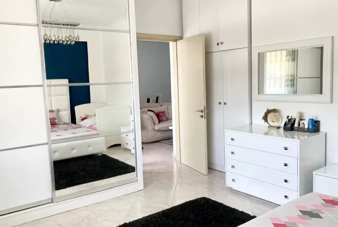 Appartamento in affitto a Tirana 2+1, Arredato