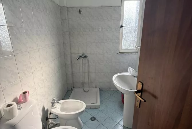 Jepet me qera apartament 1+1 ne Laprak/380 euro