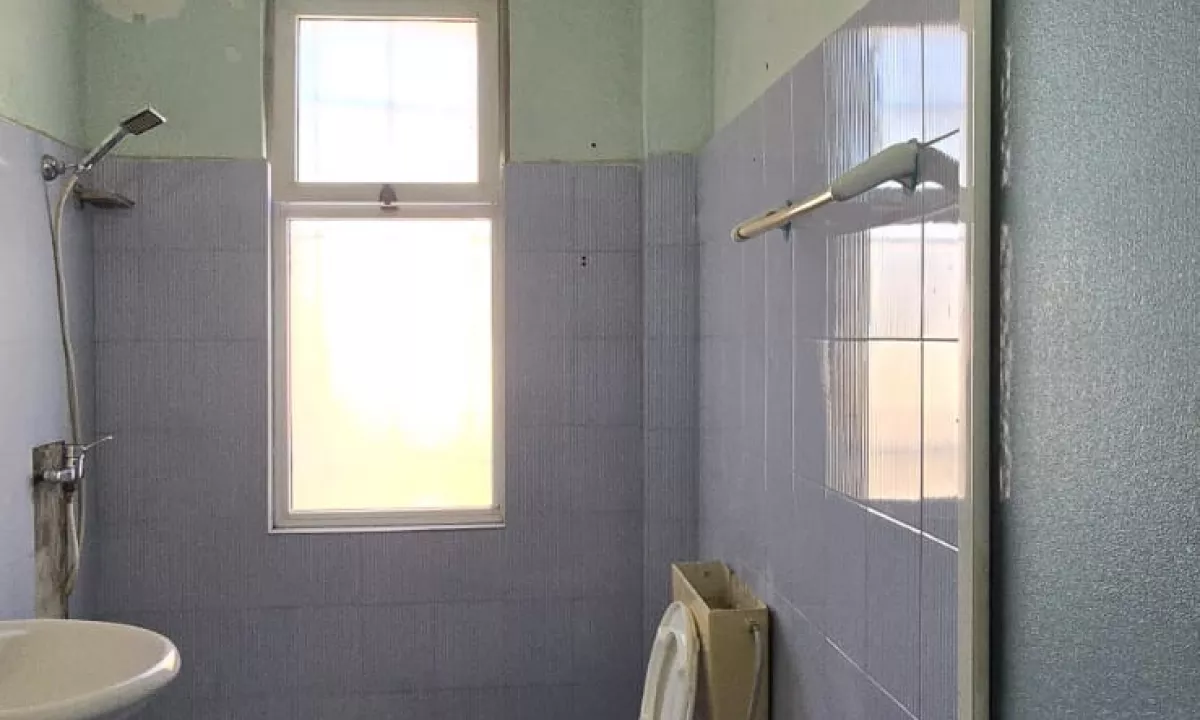 Shtepi ne shitje Apartament ne Tirane, 1+1, Mobilimi Bosh, pa mobiluar, Pagesa 125,000  Euro.