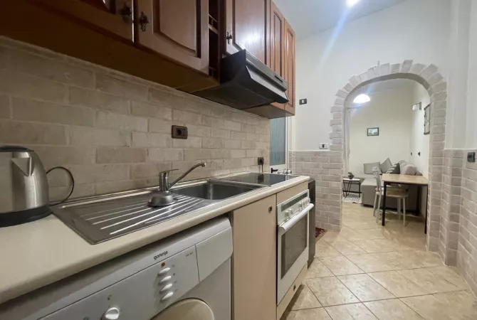 Appartamento in affitto a Tirana 1+1, Arredato