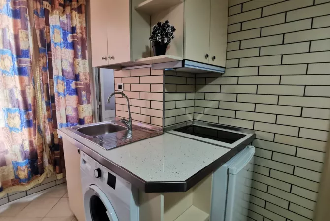 Jepet me qera garsoniere Bulevardi Ri /360 euro