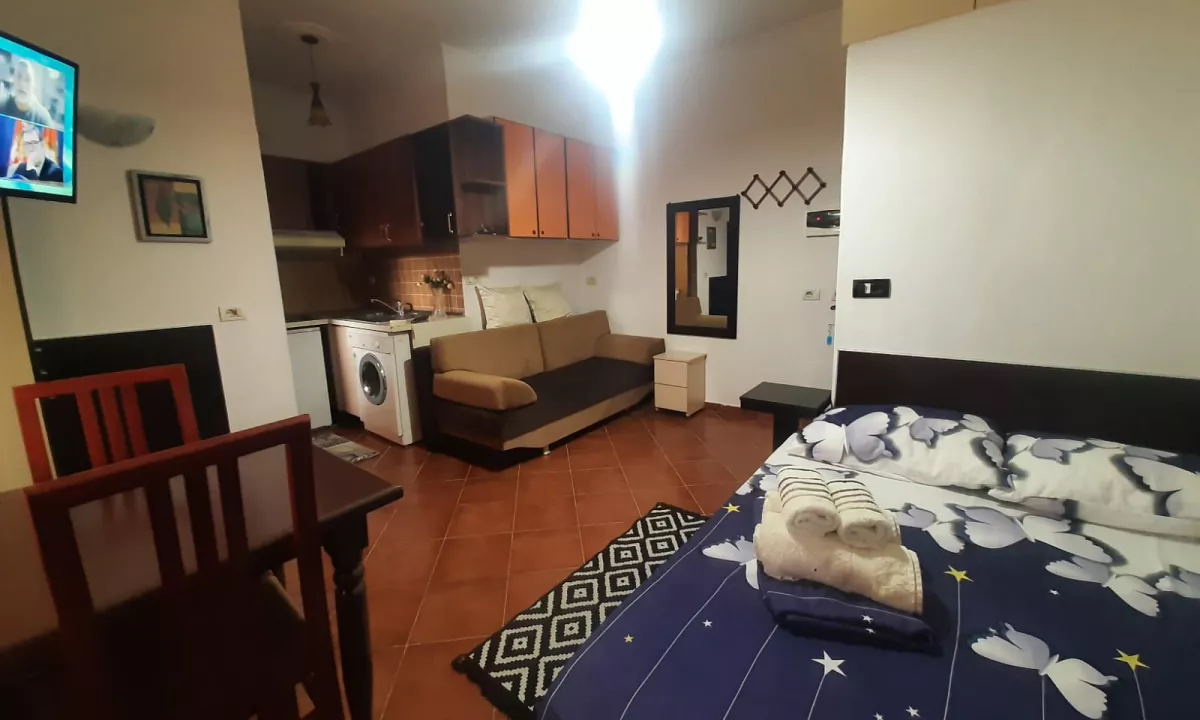 Appartamento in affitto a Tirana Garsoniere, Arredato