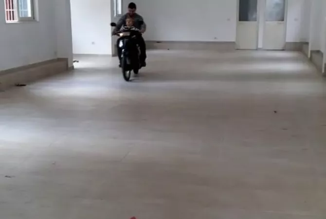 Business Property for Rent 3+1 in Tirana - 150,000 Leke