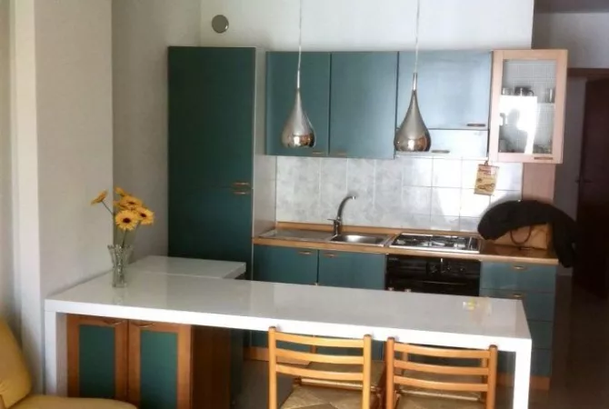 Jepet me qera apartment 1+1 Tek 21 Dhjetori/50,000 leke