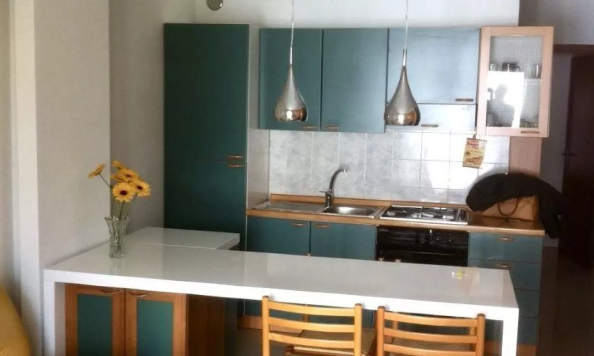 Shtepi me qera Apartament ne Tirane, 1+1, Mobilimi E mobiluar, Pagesa 50,000  Leke.