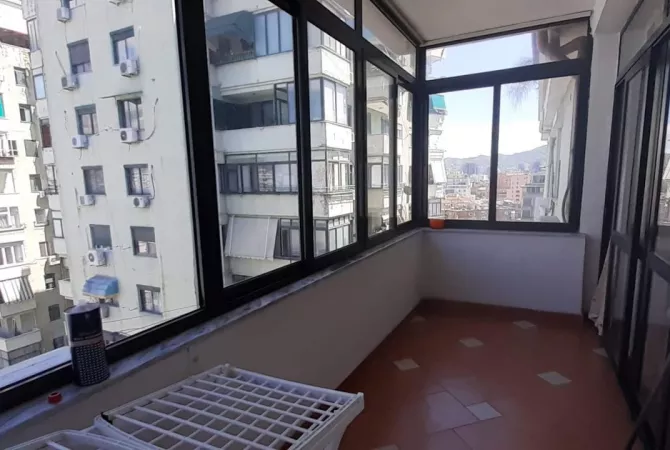 Shtepi me qera Apartament ne Tirane, 1+1, Mobilimi E mobiluar, Pagesa 600  Euro.