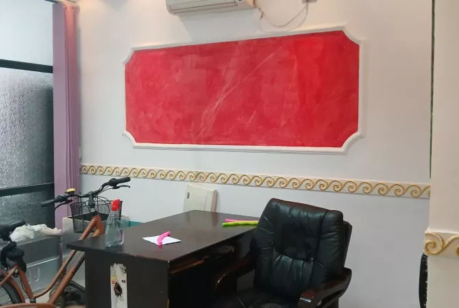 Business Property for Rent 1+1 in Tirana - 45,000 Leke