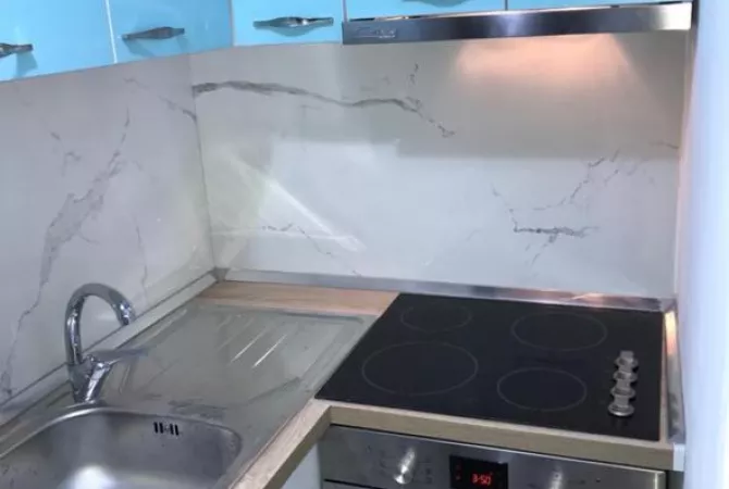 Shtepi ne shitje Apartament ne Tirane, Garsoniere, Mobilimi E mobiluar, Pagesa 55,000  Euro.