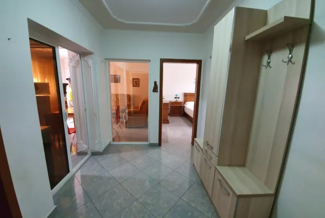 Shtepi me qera Apartament ne Tirane, 1+1, Mobilimi E mobiluar, Pagesa 600  Euro.