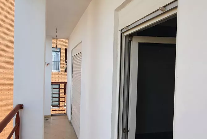 Shtepi ne shitje Apartament ne Tirane, 2+1, Mobilimi E mobiluar, Pagesa 154,000  Euro.