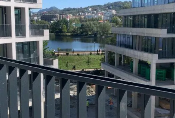 Jepet me qera apartament tek Lake View/1,850euro