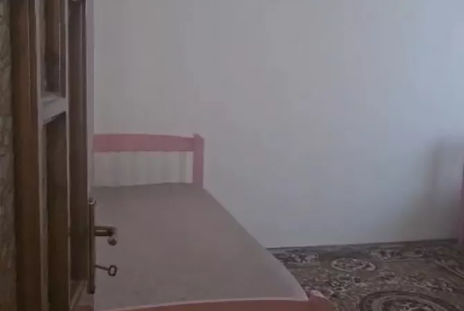 Jepet me qera apartament 3+1 Tek Bulevardi Zogu I Pare/650 euro