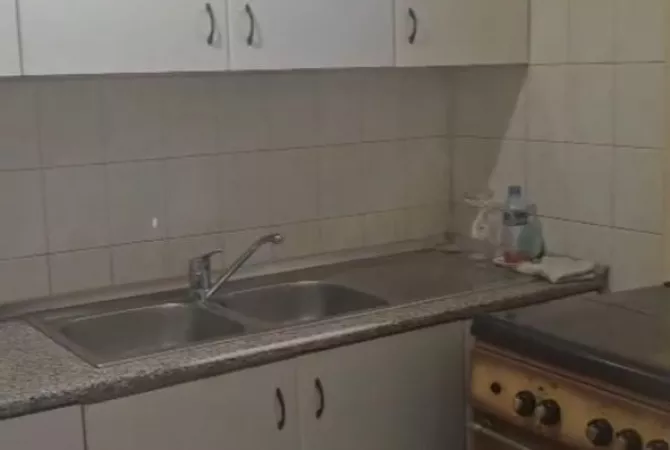 Shtepi me qera Apartament ne Tirane, 3+1, Mobilimi E mobiluar, Pagesa 650  Euro.