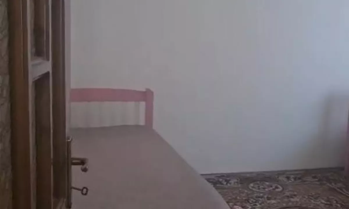 Shtepi me qera Apartament ne Tirane, 3+1, Mobilimi E mobiluar, Pagesa 650  Euro.