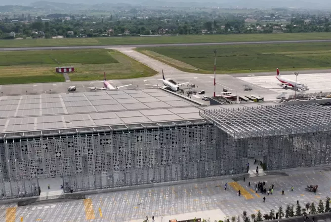 Truall ose Toke ne Tirane - 2,000,000 Euro