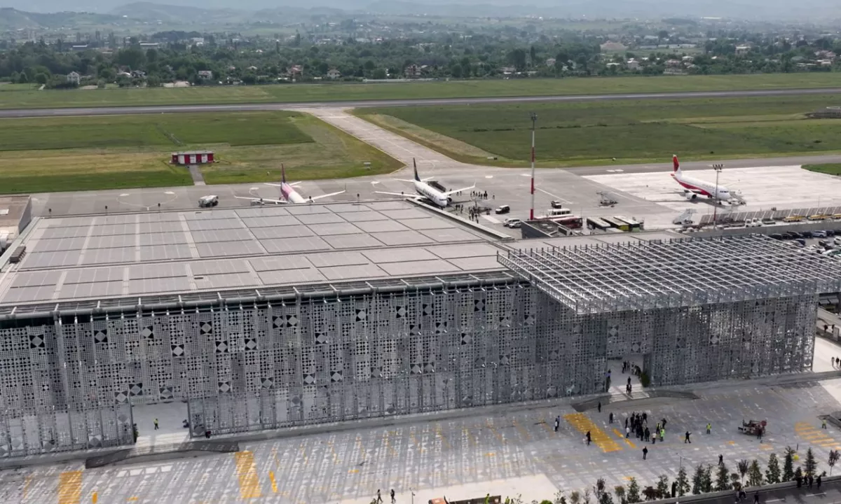 Shitet toke ne Rinas./2,000,000 euuro