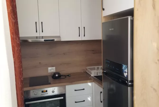 Shtepi me qera Apartament ne Tirane, 2+1, Mobilimi E mobiluar, Pagesa 600  Euro.