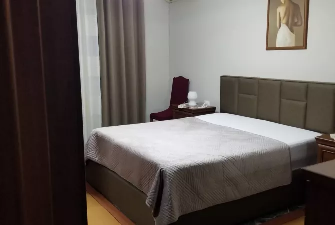 Shtepi me qera Apartament ne Tirane, 2+1, Mobilimi E mobiluar, Pagesa 600  Euro.