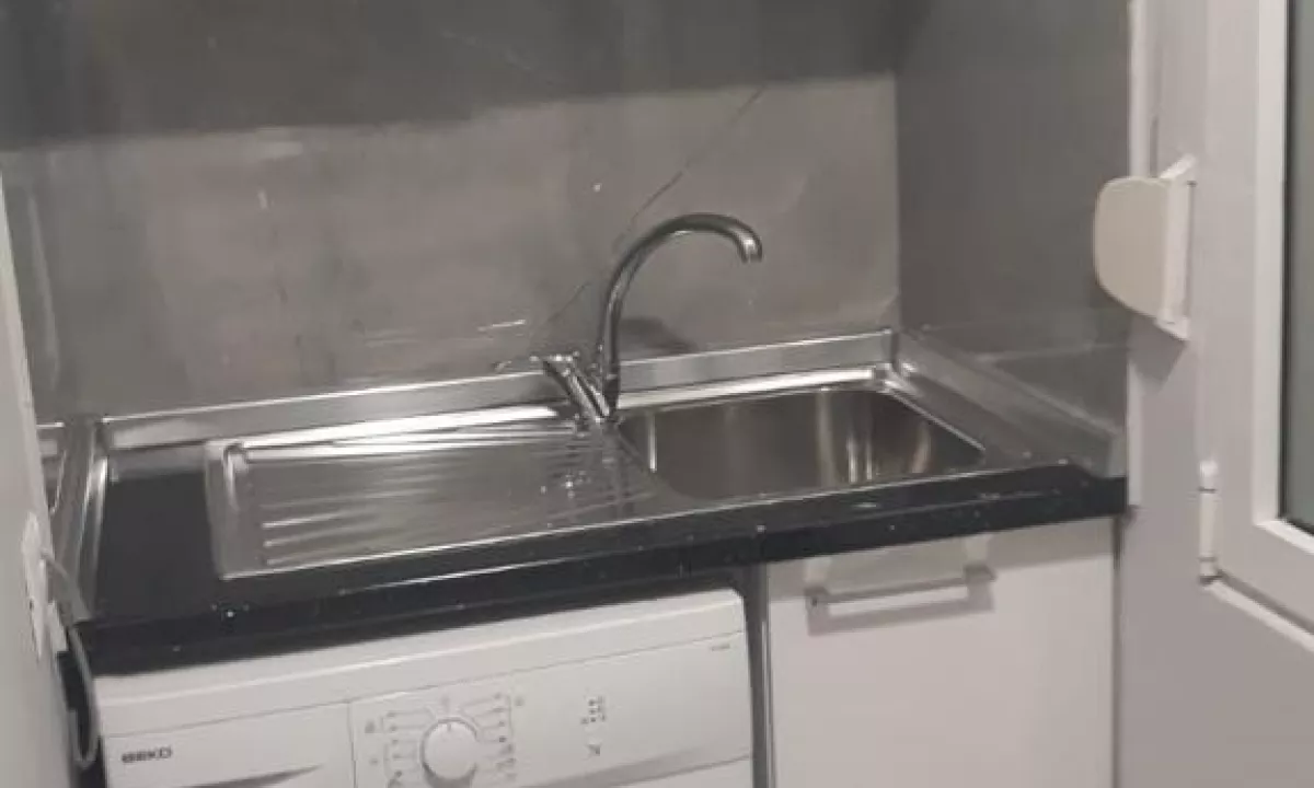 Shtepi me qera Apartament ne Tirane, Garsoniere, Mobilimi E mobiluar, Pagesa 45,000  Leke.