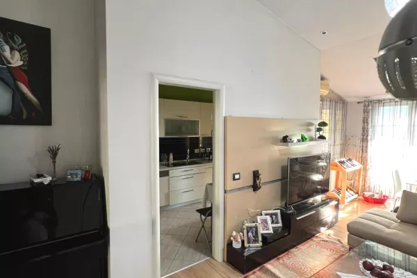 Shtepi ne shitje 3+1 ne Tirane - 200,000 Euro