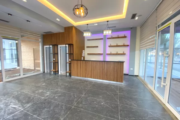 Ambient biznesi me qera 2+1 ne Tirane - 1,500 Euro