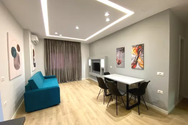 Shtepi me qera Apartament ne Tirane, 2+1, Mobilimi E mobiluar, Pagesa 700  Euro.