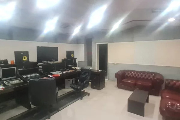 Shitet ambient tek Kodra e Diellit/320,000 euro