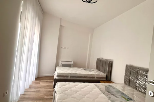 Shtepi me qera Apartament ne Tirane, 2+1, Mobilimi E mobiluar, Pagesa 800  Euro.