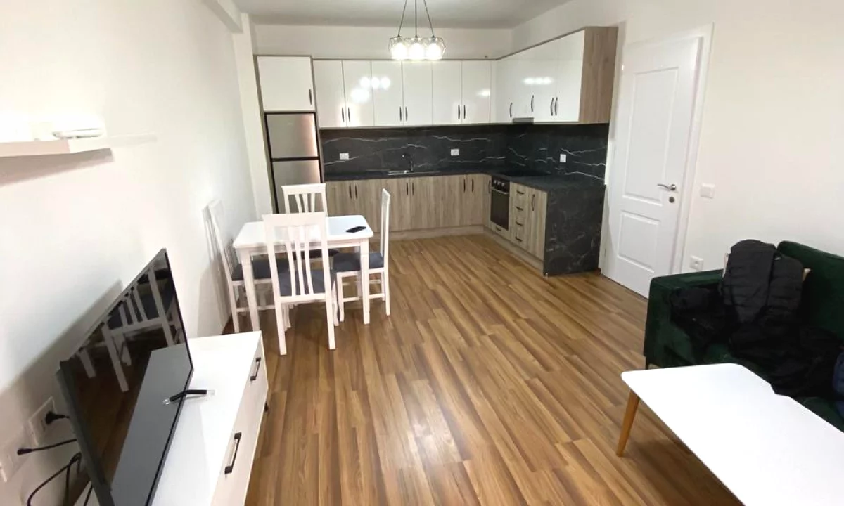 Appartamento in vendita a Tirana 1+1, Arredato