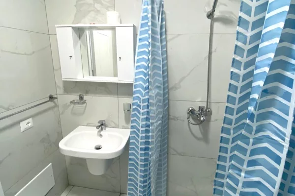 Appartamento in vendita a Tirana 1+1, Arredato