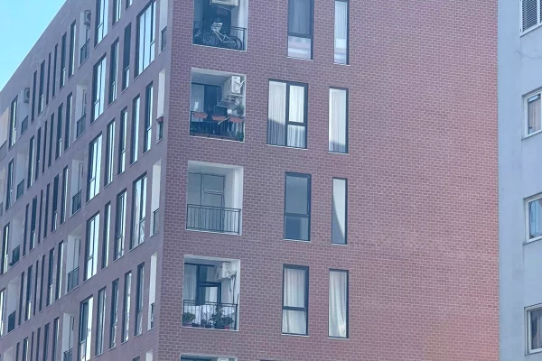 Ambient biznesi me qera 3+1 ne Tirane - 900 Euro