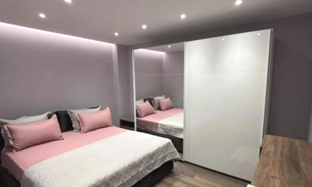 Shtepi me qera Apartament ne Tirane, 1+1, Mobilimi E mobiluar, Pagesa 700  Euro.