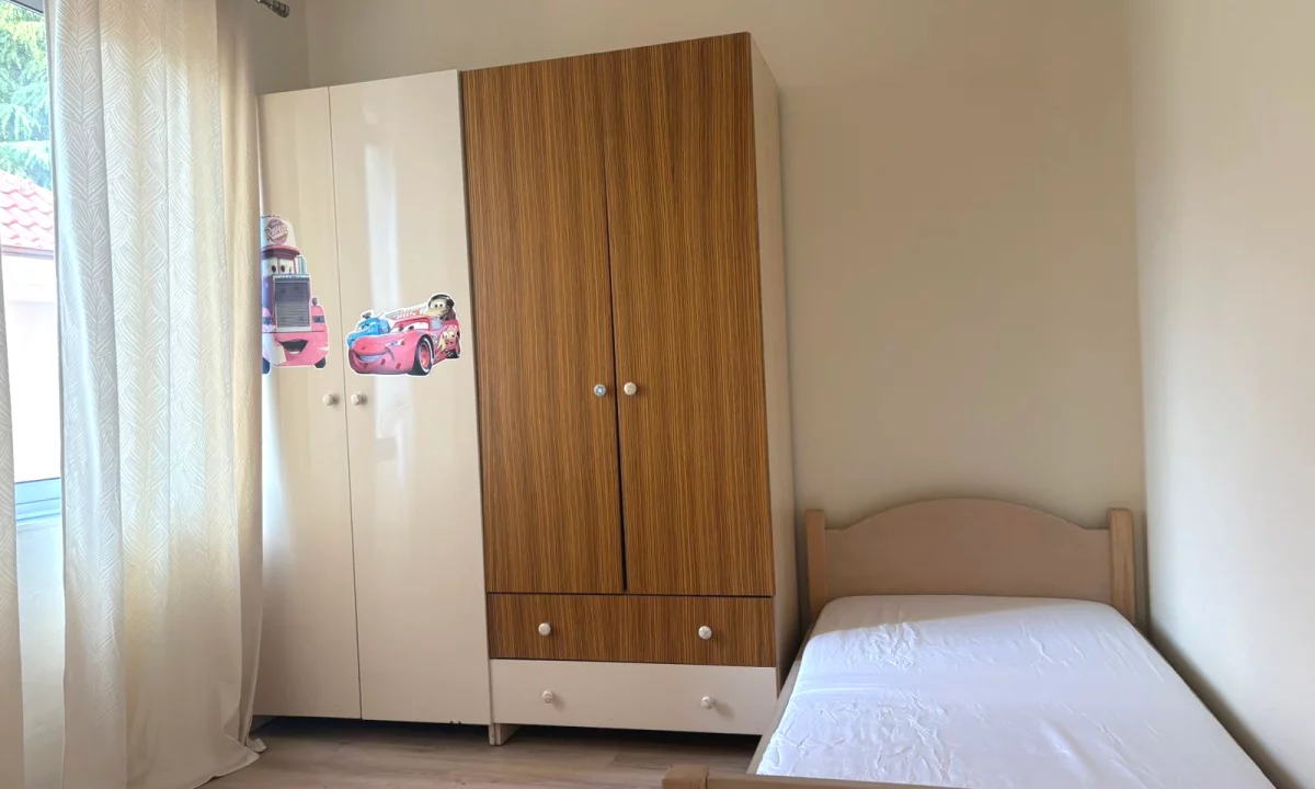 Appartamento in affitto a Tirana 2+1, Arredato