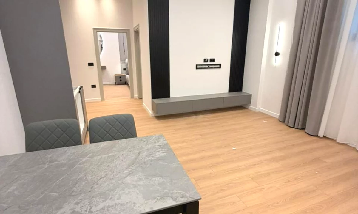 Appartamento in affitto a Tirana 1+1, Arredato