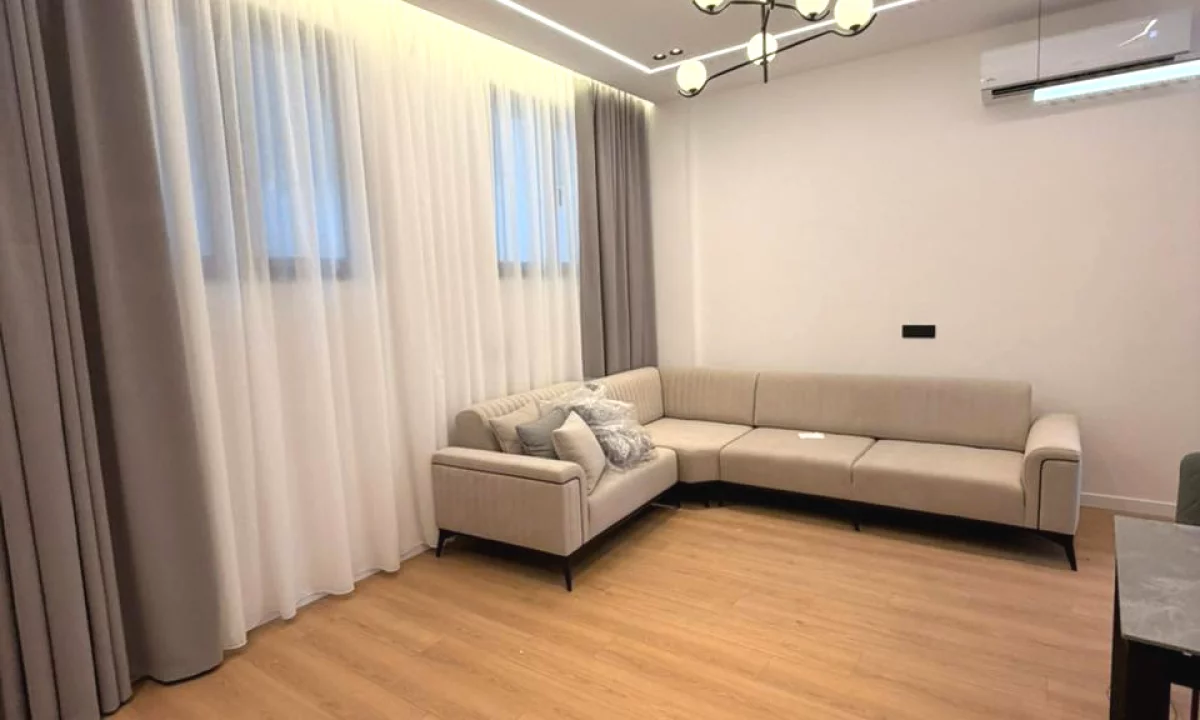 Shtepi me qera Apartament ne Tirane, 1+1, Mobilimi E mobiluar, Pagesa 800  Euro.
