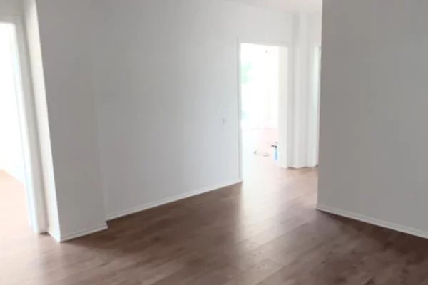 Apartment for rent in Tirana 2+1, Emty