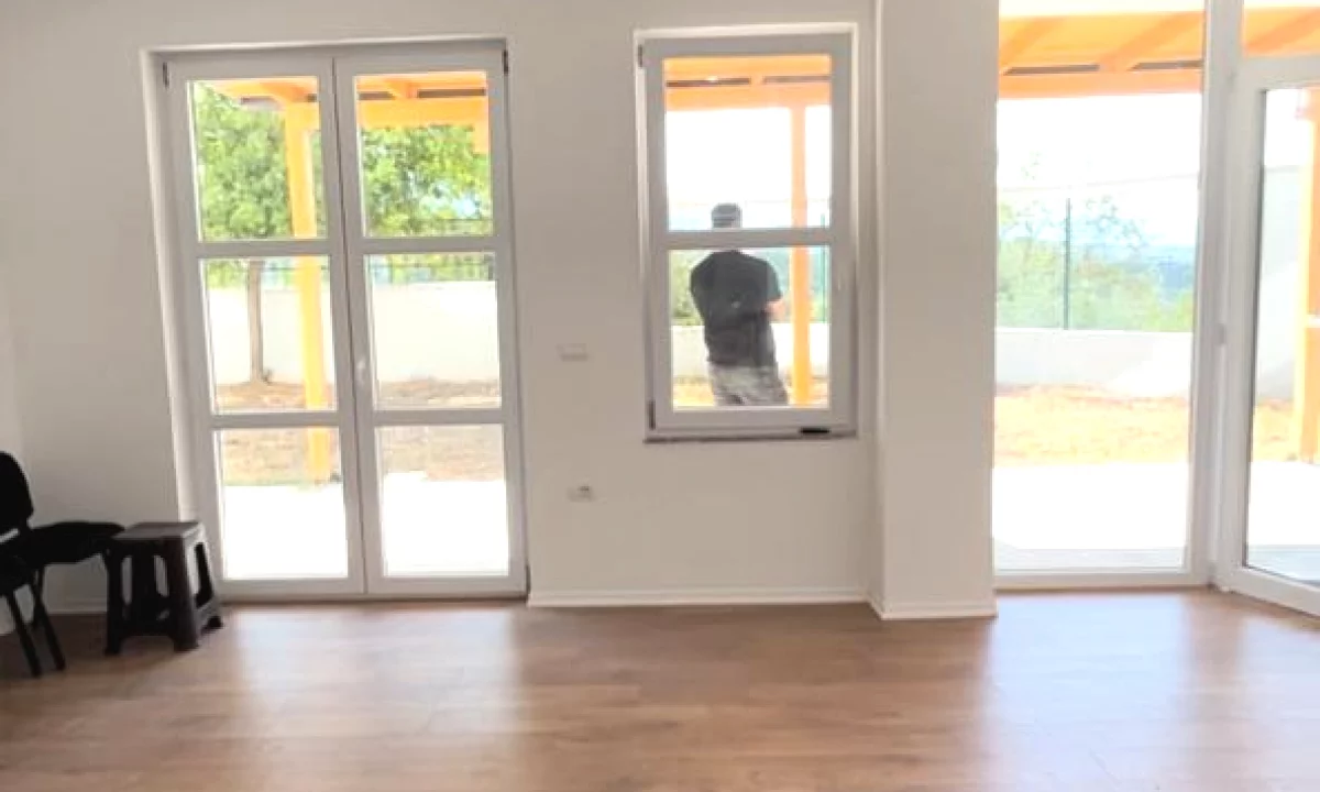 Apartment for rent in Tirana 2+1, Emty