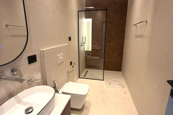 Shtepi me qera Apartament ne Tirane, 2+1, Mobilimi E mobiluar, Pagesa 900  Euro.